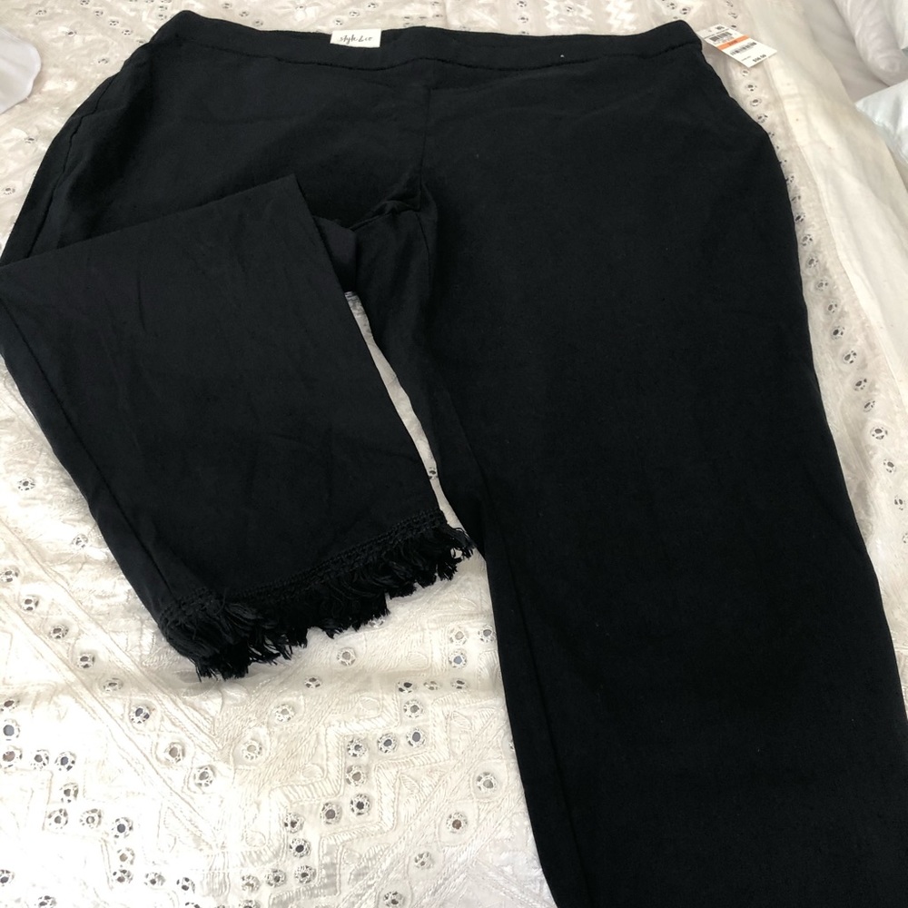 NWT Womens Ankle pants